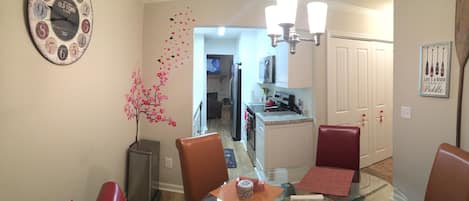 Gorgeous breakfast area leads into kitchen