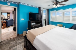 Master king with balcony access - Master Bedroom with Sliding Glass door to balcony