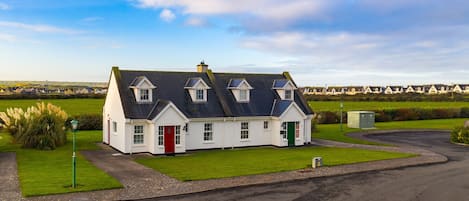 Ballybunion Holiday Cottages, Seaside Holiday Accommodation in Ballybunion, County Kerry