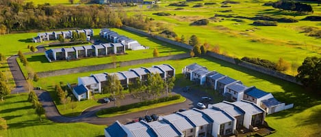 Castlemartyr Holiday Lodges, Modern Pet Friendly Holiday Accommodation in Castlemartyr, County Cork