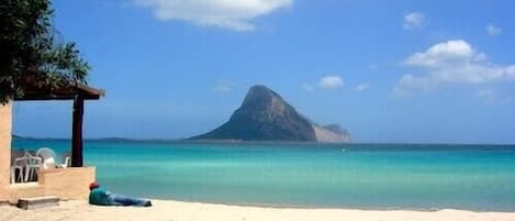 Porto Taverna a  3km