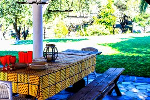 Outdoor dining