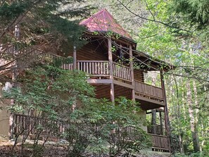 Exterior BlueMoose.  Extensive decking.