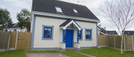 Seaside Self Catering Holiday Accommodation Available in Rosslare Strand, County Wexford