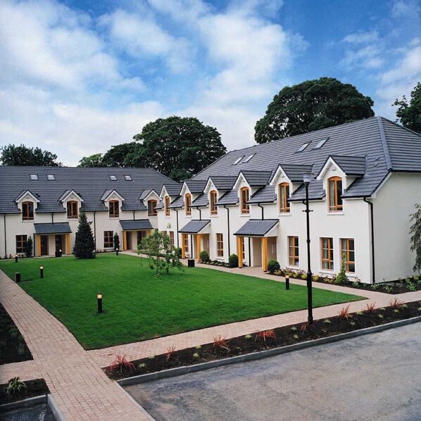 Heyward Mews Holiday Homes, Modern Holiday Accommodation close to Dublin City in Swords