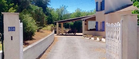 entrée de la propriété