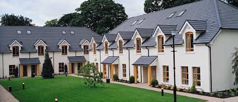 Heyward Mews Holiday Homes, Modern Holiday Accommodation close to Dublin City in Swords