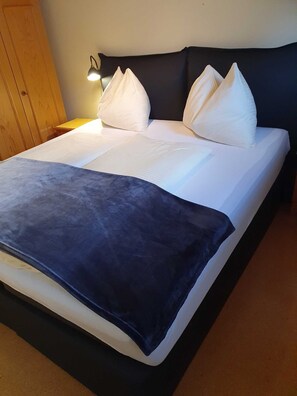 Schlafzimmer 2