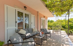 balcony-terrace
