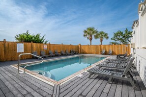 Sandstep Oceanfront Pool Carolina Beach