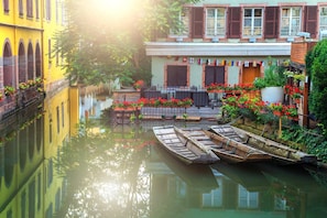 PETITE VENISE