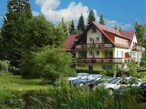 Hotel Barbara*** mit Ferienwohnungen***** (Warmensteinach)