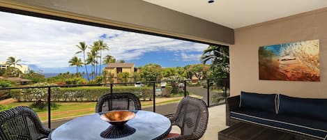  Upscale dining furniture on the oversized front Lanai- nice ocean views