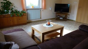 Ferienwohnung Haßmüller-Fernsehecke im Wohnzimmer