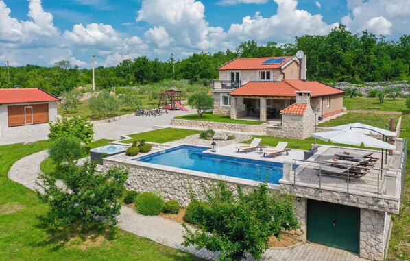 pool
