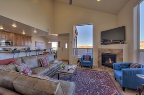 Living room with 55" HDTV, Smart Blu-Ray, Gas Fireplace

