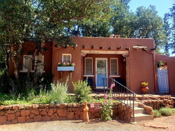 Sanctuary of the Rose Guesthouse...Relax, Retreat, Renew. Mountain Luxury for 2