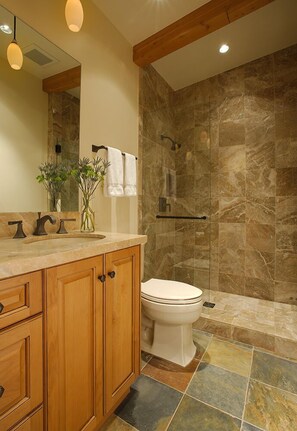 AspenAlps_707_Bathroom_0334_Final
