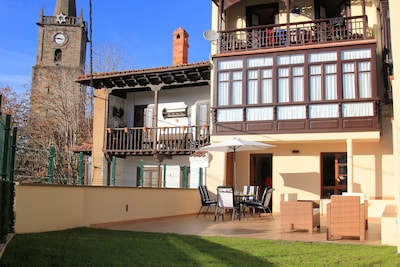 Ground floor apartment in the historic center of Comillas with private terrace