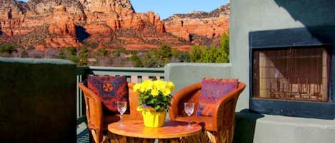 Gorgeous Red Rock Patio Views--Absolutely Stunning!!!