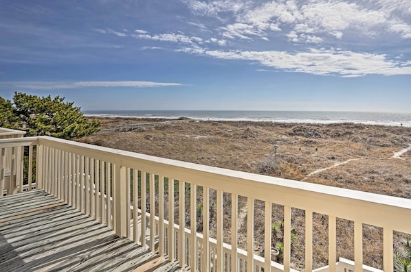 Sunset Beach Vacation Rental | 4BR | 3.5BA | 2,400 Sq Ft | Steps Required