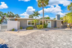 Spacious driveway for 3 vehicles. Plug for your Electric golf cart.