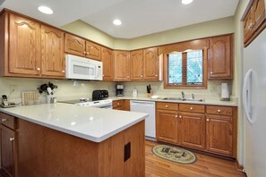 AD2_Kitchen1_med