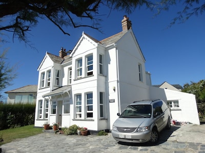 Large Family House Right By The Beach on Treyarnon Bay