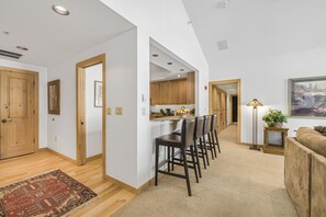 Breakfast Bar