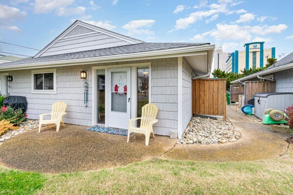 Catch the sunrise and sunset on your back patio.