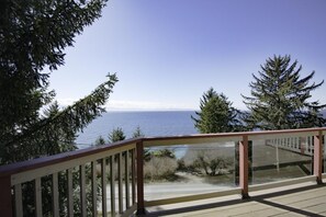 Stunning Ocean and Mountain Views