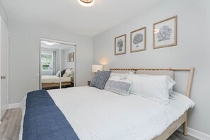 Everyone feel's like they are living large in a king bed!