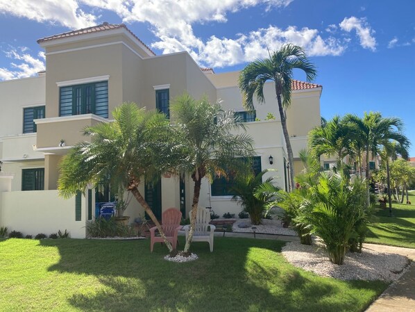 Newly landscaped, villa located in a gated, safe & very quiet beach community.
