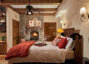 queen bed, fireplace available in winter
