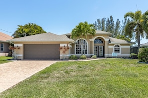 4 bedroom Cape Coral vacation rental