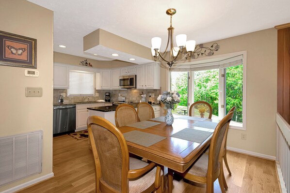 QUAIL1_KITCHEN1
