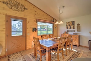 Dining Area | Dishware & Flatware