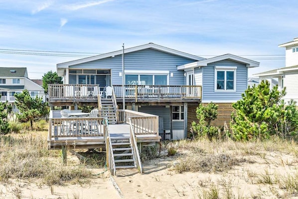Rear Exterior of Dookies Dune