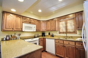 S3_Kitchen1_med