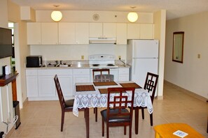 Full kitchen
