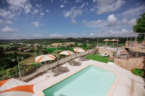 Utomhuspool
