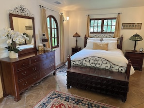 Master Bedroom with plush Queen sized bed