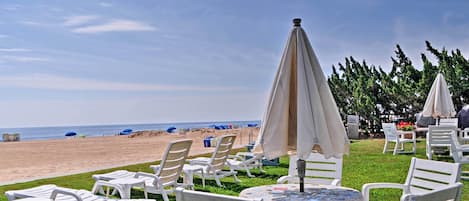 Virginia Beach Vacation Rental | Studio | 1BA | 400 Sq Ft | Stairs Required