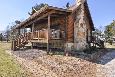 Rustic Log Cabin close to Purdue University available for weddings 