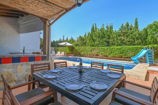 Outdoor dining area