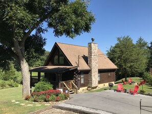 Summertime at Valley Dream Cabin