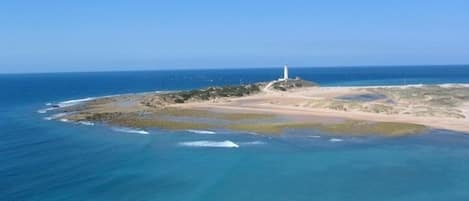 FARO TRAFALGAR DESDE PARQUE NATURAL DE LA BREÑA