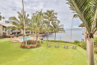 Oceanfront Honokeana Cove! Beautiful condo #215