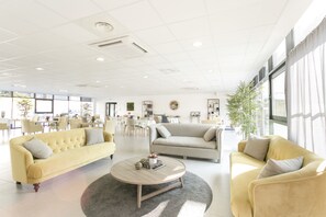 Sittområde i lobbyn
