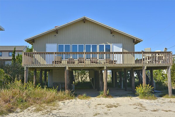 ,Front Elevation,